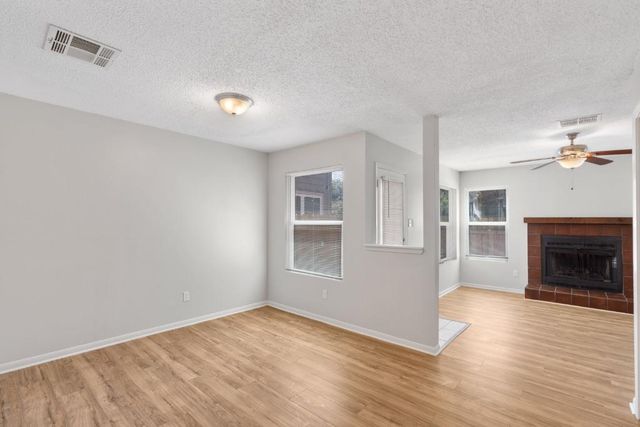 8703 Schick RD C, Austin, TX 78729