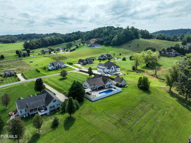 19796 Spur Strap Road, Bristol, VA 24202