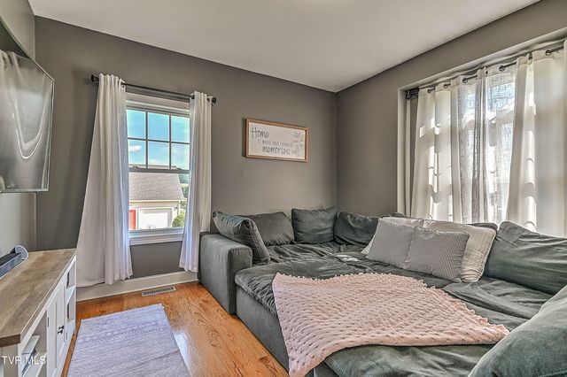 19796 Spur Strap Road, Bristol, VA 24202