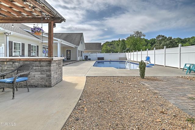 19796 Spur Strap Road, Bristol, VA 24202