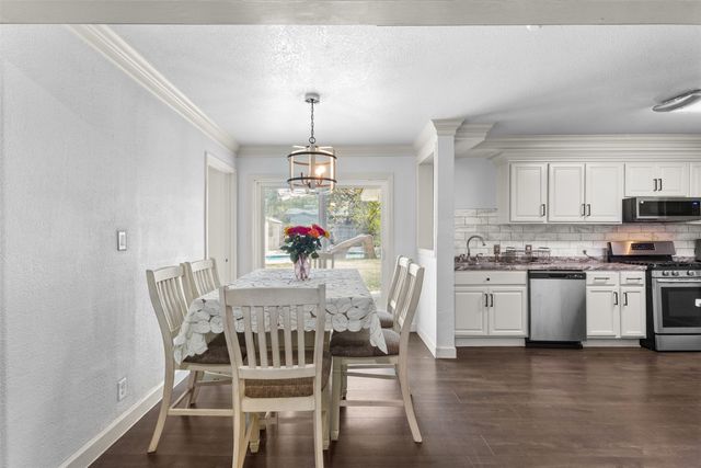 4809 waldron Avenue, Fort Worth, TX 76133