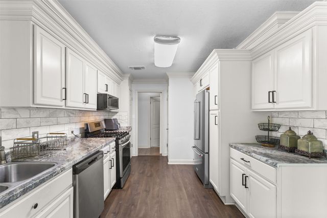 4809 waldron Avenue, Fort Worth, TX 76133