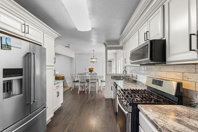 4809 waldron Avenue, Fort Worth, TX 76133