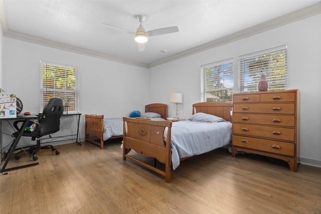 4809 waldron Avenue, Fort Worth, TX 76133