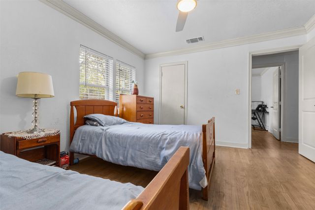 4809 waldron Avenue, Fort Worth, TX 76133