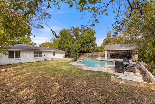 4809 waldron Avenue, Fort Worth, TX 76133
