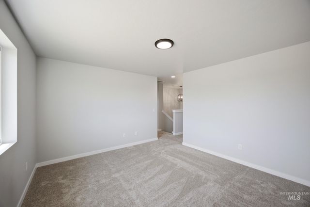 14080 Shiny Spruce St, Caldwell, ID 83607