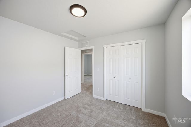 14080 Shiny Spruce St, Caldwell, ID 83607