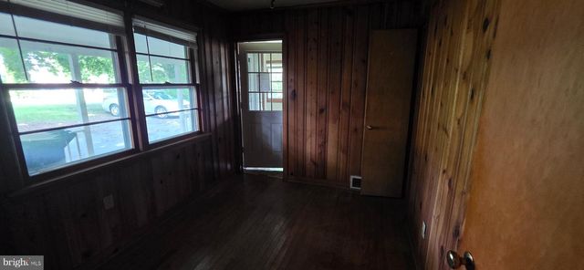 104 E SOUTH ST, Woodstock, VA 22664