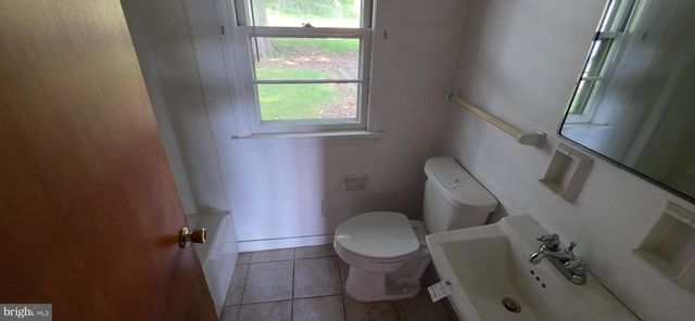 104 E SOUTH ST, Woodstock, VA 22664