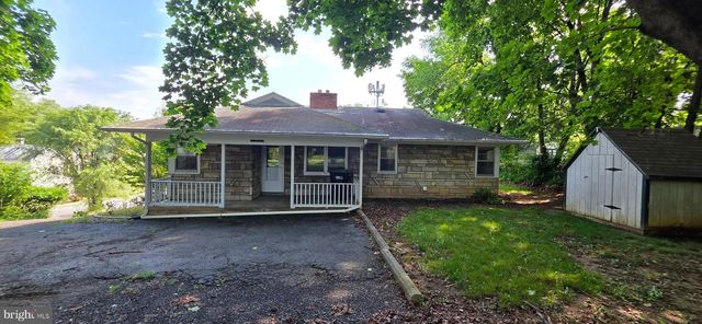 104 E SOUTH ST, Woodstock, VA 22664