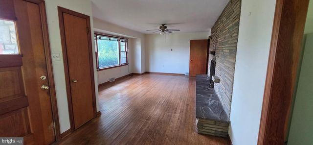 104 E SOUTH ST, Woodstock, VA 22664