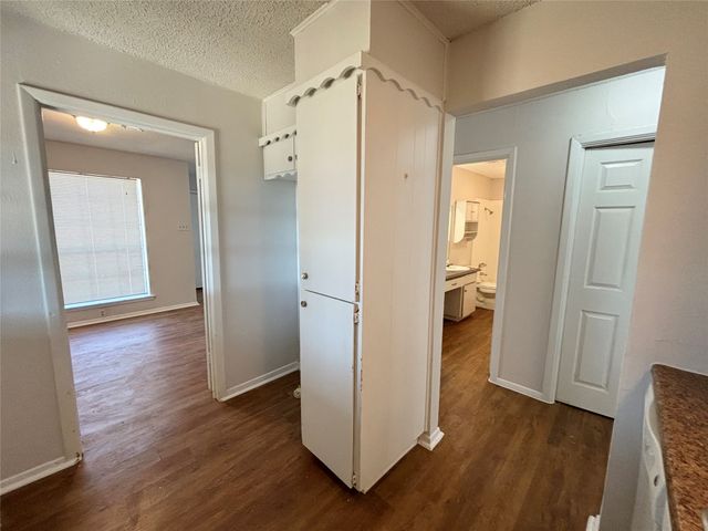 800 Irwin Drive A, Hurst, TX 76053