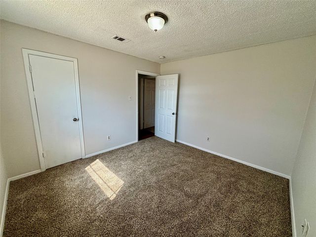 800 Irwin Drive A, Hurst, TX 76053