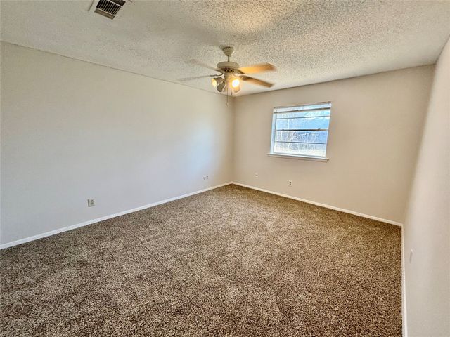 800 Irwin Drive A, Hurst, TX 76053