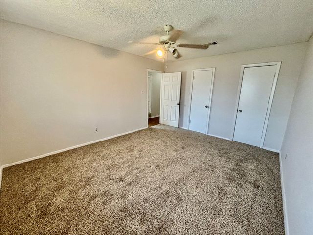 800 Irwin Drive A, Hurst, TX 76053