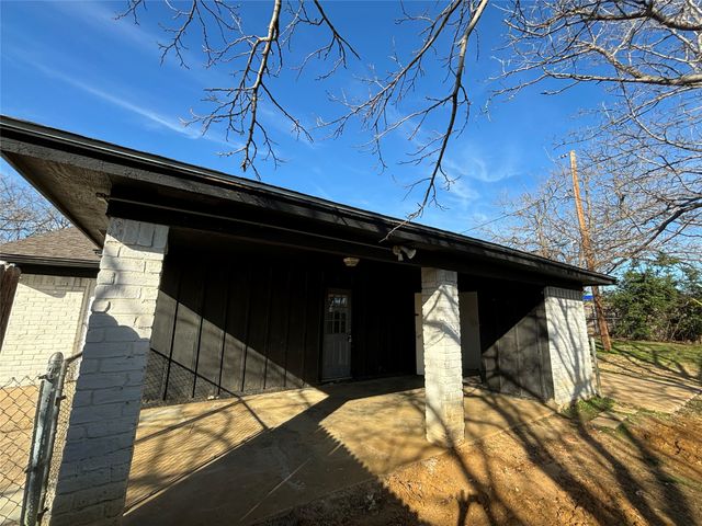 800 Irwin Drive A, Hurst, TX 76053