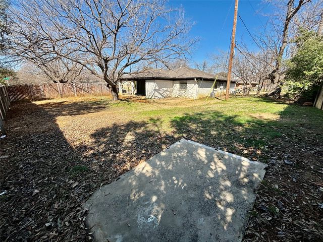 800 Irwin Drive A, Hurst, TX 76053