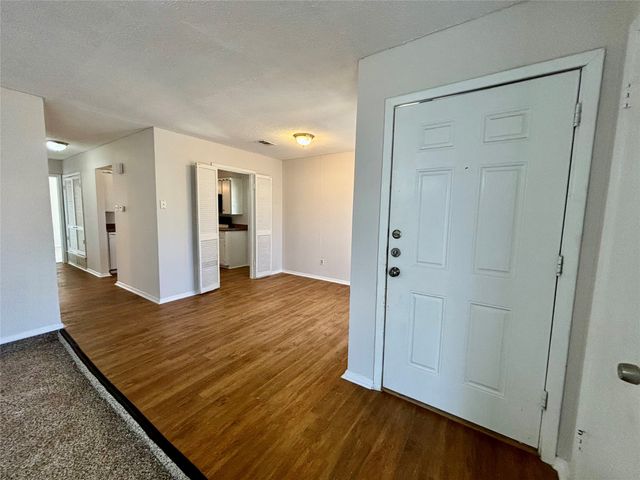 800 Irwin Drive A, Hurst, TX 76053