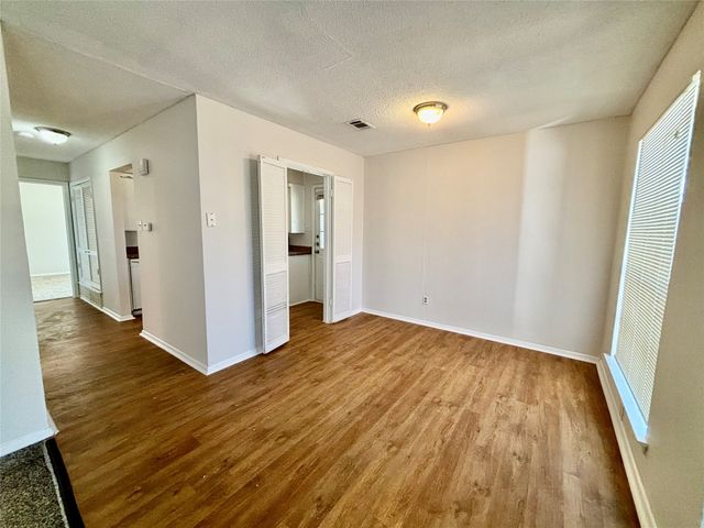 800 Irwin Drive A, Hurst, TX 76053