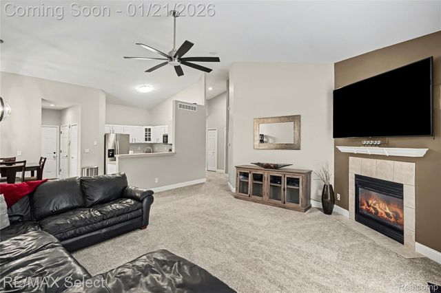 13024 Harbor Landings Drive 3, Fenton Charter Township, MI 48430