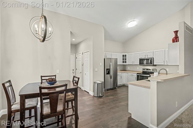 13024 Harbor Landings Drive 3, Fenton Charter Township, MI 48430