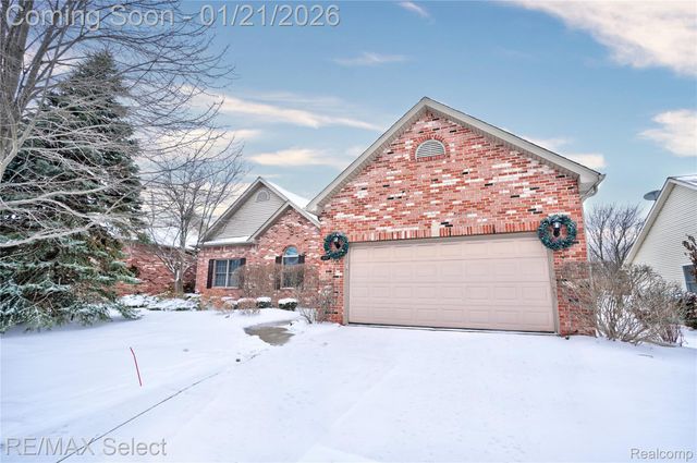13024 Harbor Landings Drive 3, Fenton Charter Township, MI 48430