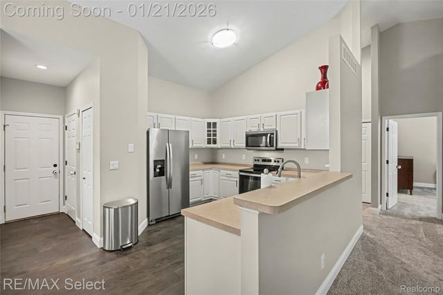 13024 Harbor Landings Drive 3, Fenton Charter Township, MI 48430