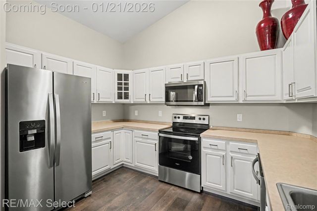 13024 Harbor Landings Drive 3, Fenton Charter Township, MI 48430