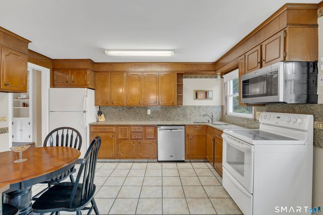 359 North Elm Street, Wallingford, CT 06492