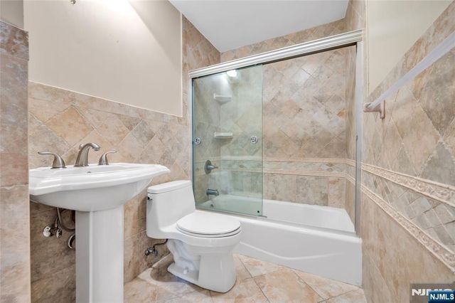 24 Carolyn Road, Belleville, NJ 07109