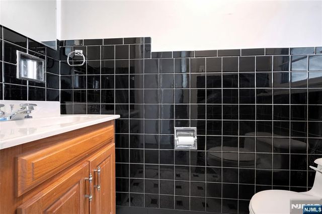 24 Carolyn Road, Belleville, NJ 07109