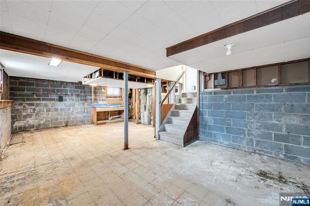 24 Carolyn Road, Belleville, NJ 07109