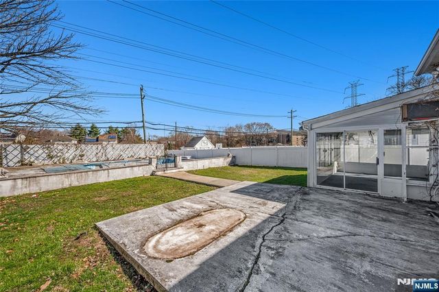 24 Carolyn Road, Belleville, NJ 07109