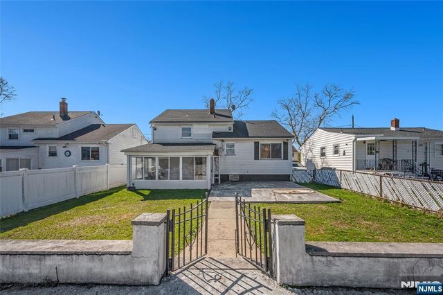 24 Carolyn Road, Belleville, NJ 07109