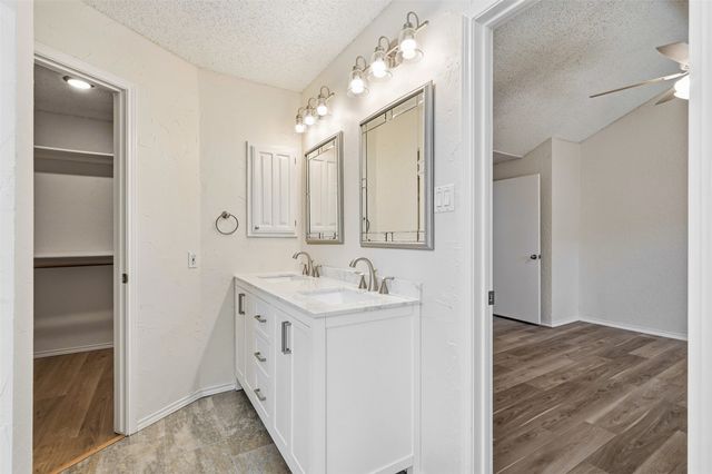 2406 Amber Hill Lane, Euless, TX 76039