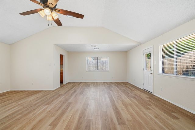 2406 Amber Hill Lane, Euless, TX 76039