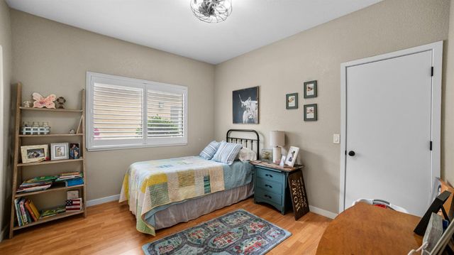 2561 Central Park Dr, Lodi, CA 95242