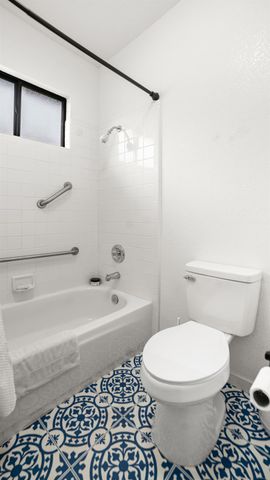 2561 Central Park Dr, Lodi, CA 95242
