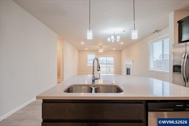 4349 NE Somerset Dr, Albany, OR 97322