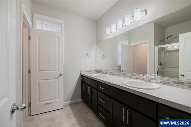 4349 NE Somerset Dr, Albany, OR 97322