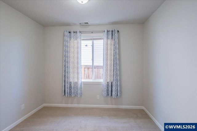 4349 NE Somerset Dr, Albany, OR 97322