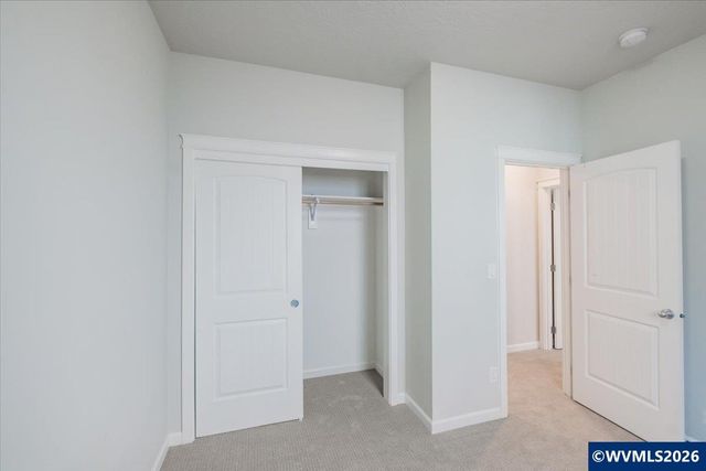 4349 NE Somerset Dr, Albany, OR 97322