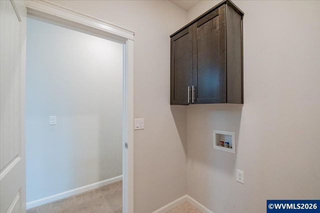 4349 NE Somerset Dr, Albany, OR 97322