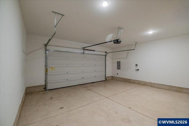 4349 NE Somerset Dr, Albany, OR 97322