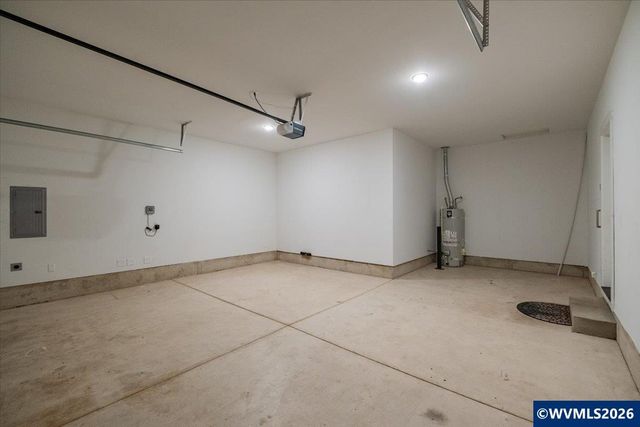 4349 NE Somerset Dr, Albany, OR 97322