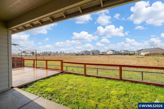 4349 NE Somerset Dr, Albany, OR 97322