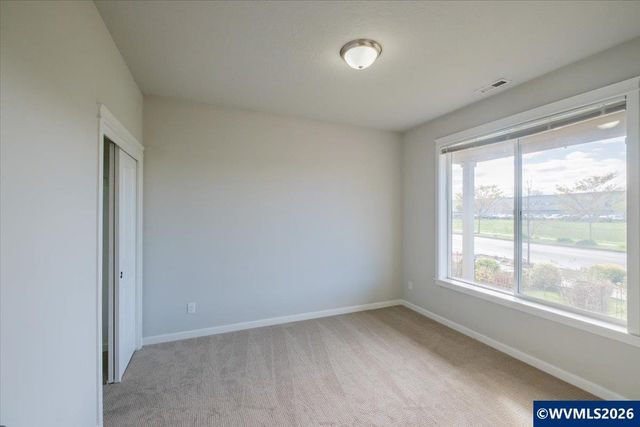 4349 NE Somerset Dr, Albany, OR 97322