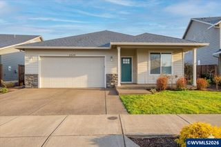 4349 NE Somerset Dr, Albany, OR 97322