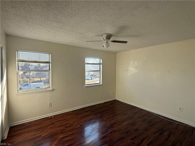 1137 Old Clubhouse RD, Virginia Beach, VA 23453